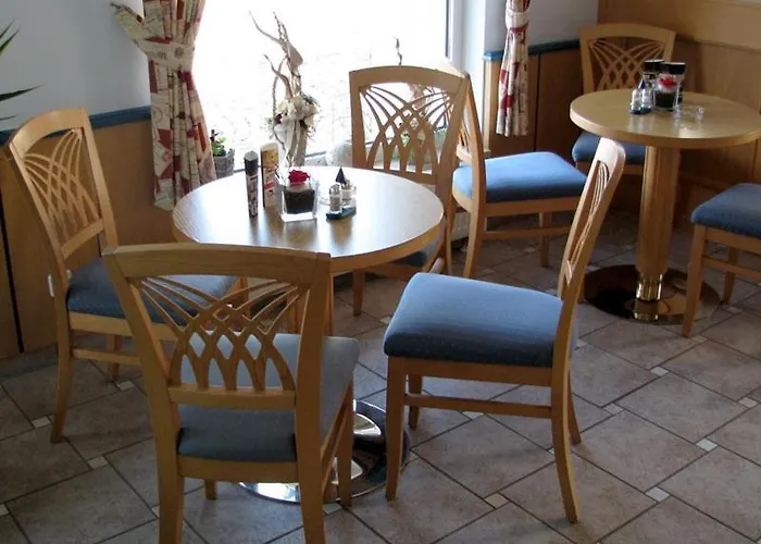 Am Platz Hotel Hohenmoelsen